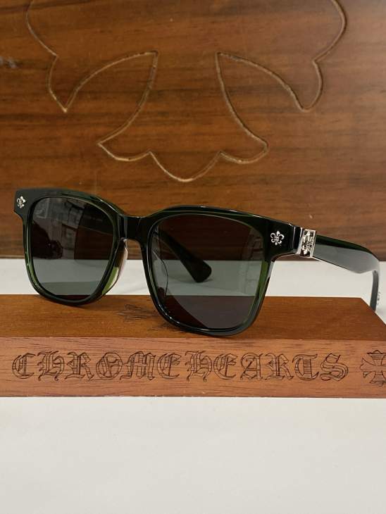Picture of Chrome Hearts Sunglasses _SKUfw73375546fw